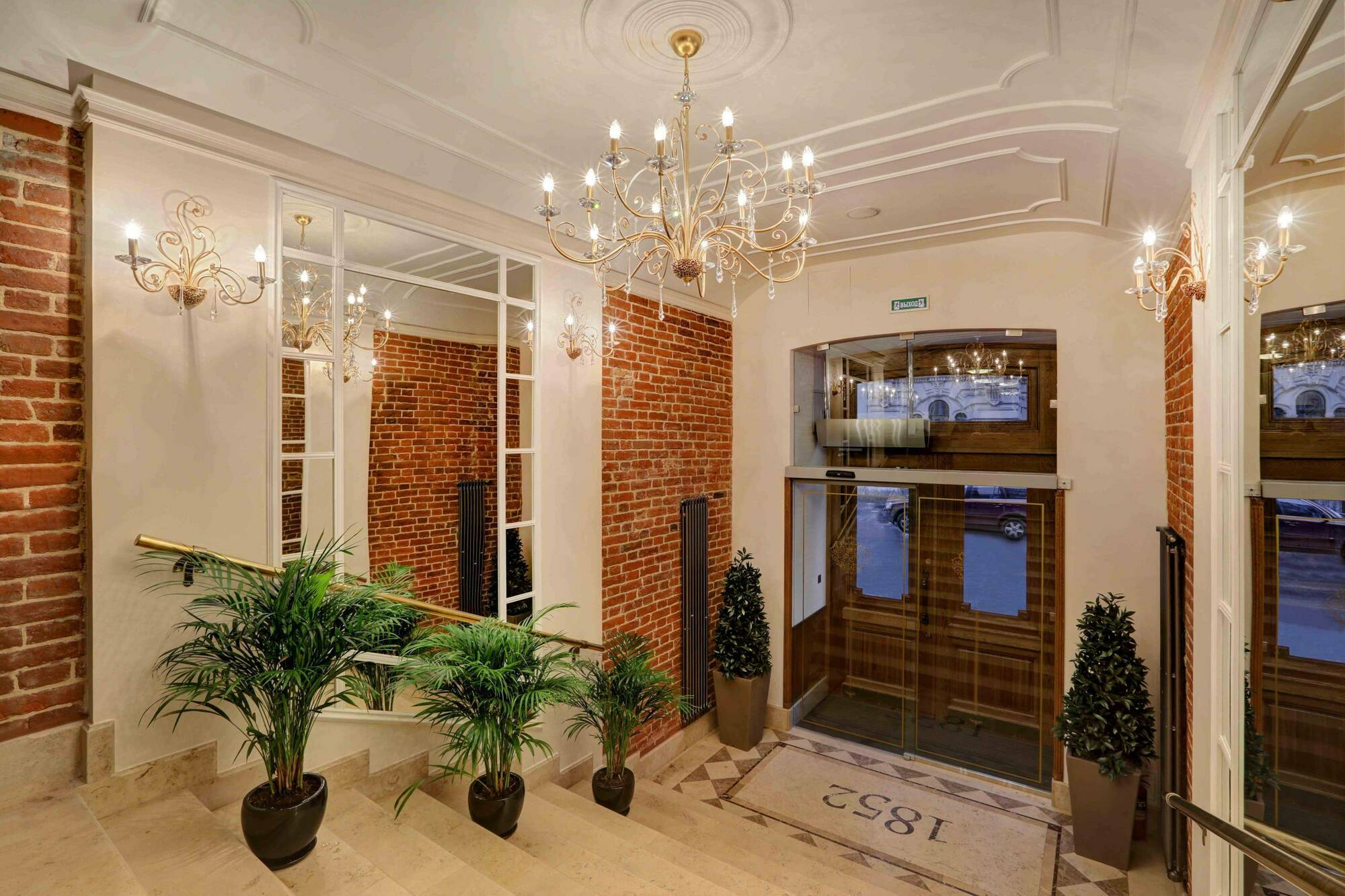 Boutique Hotel 1852 Saint Petersburg Ngoại thất bức ảnh